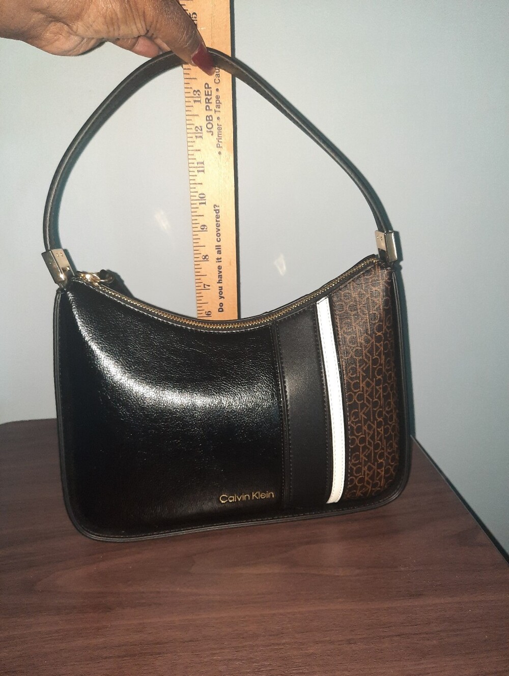 Calvin Klein Wren Signature Shoulder Bag